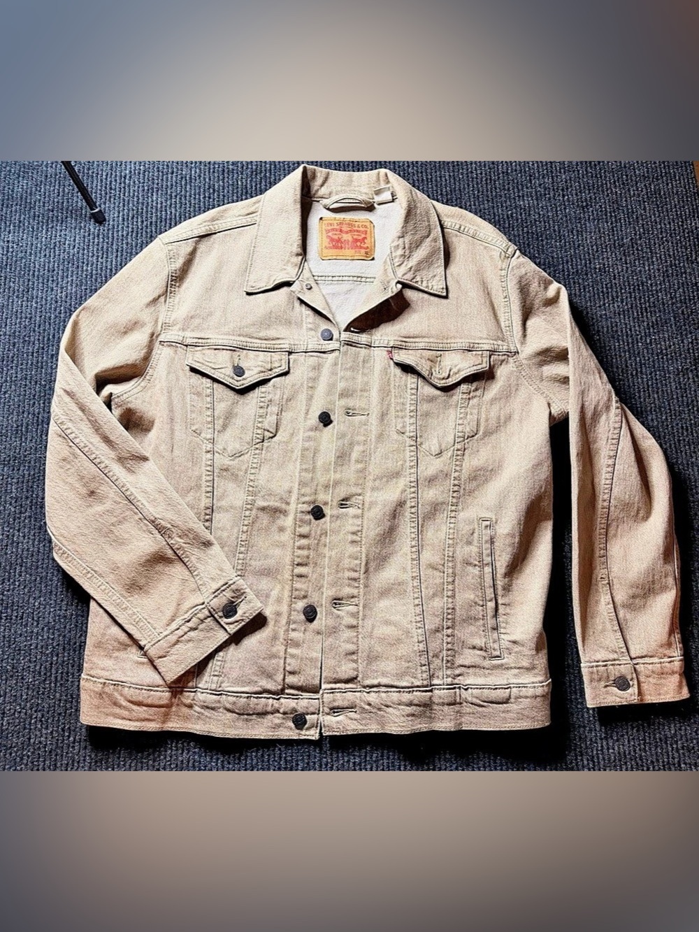 Levi’s Men’s XL Tan Beige Denim Trucker Jacket Relaxed Fit